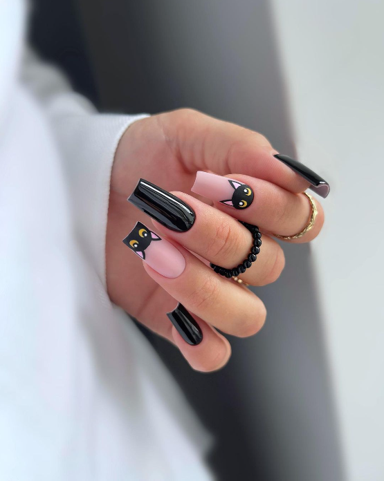 Awesome 2023 Halloween Nails Photo